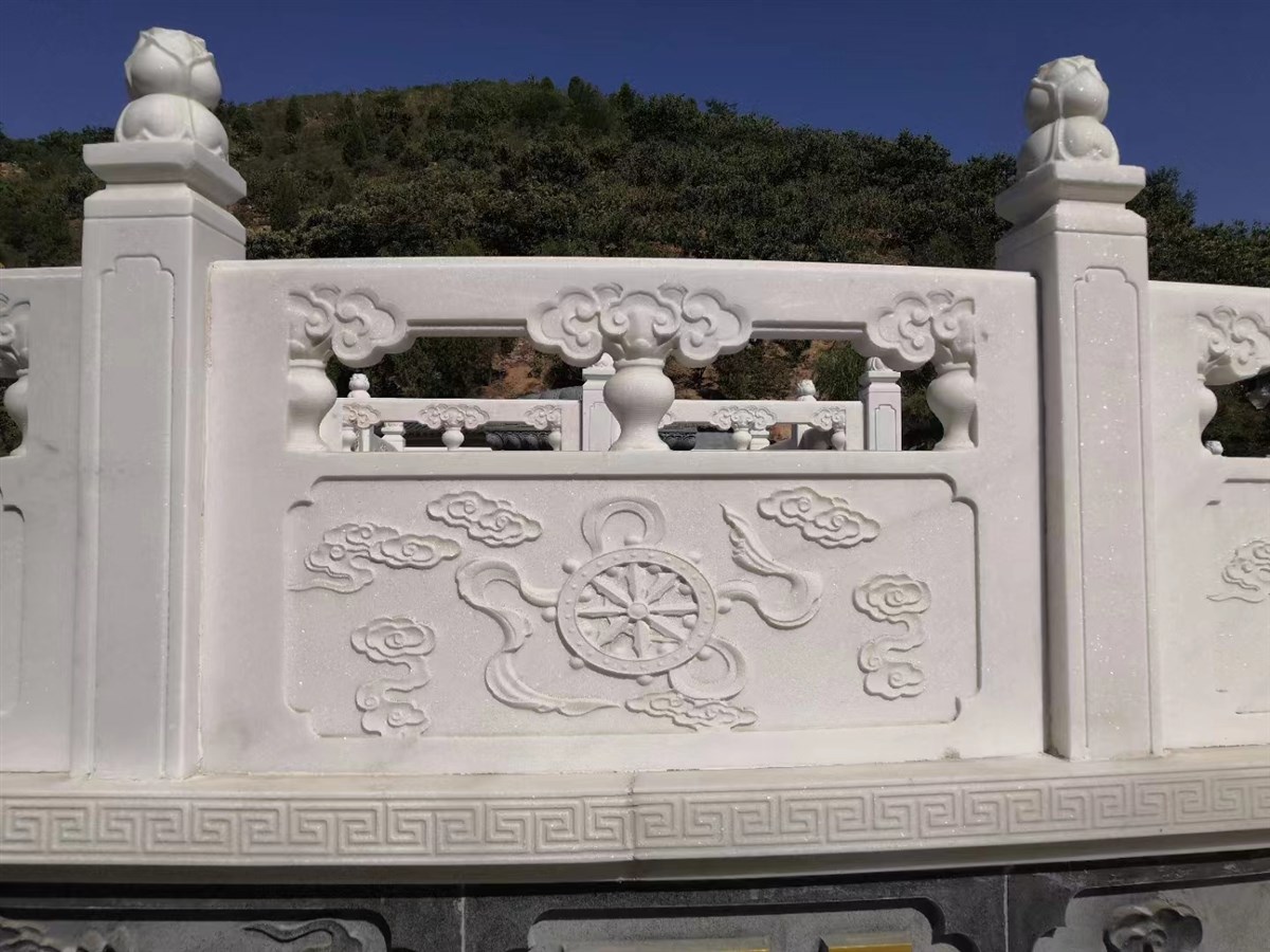 汉白玉浮雕佛教八宝栏杆-长工石材雕刻网络工作室