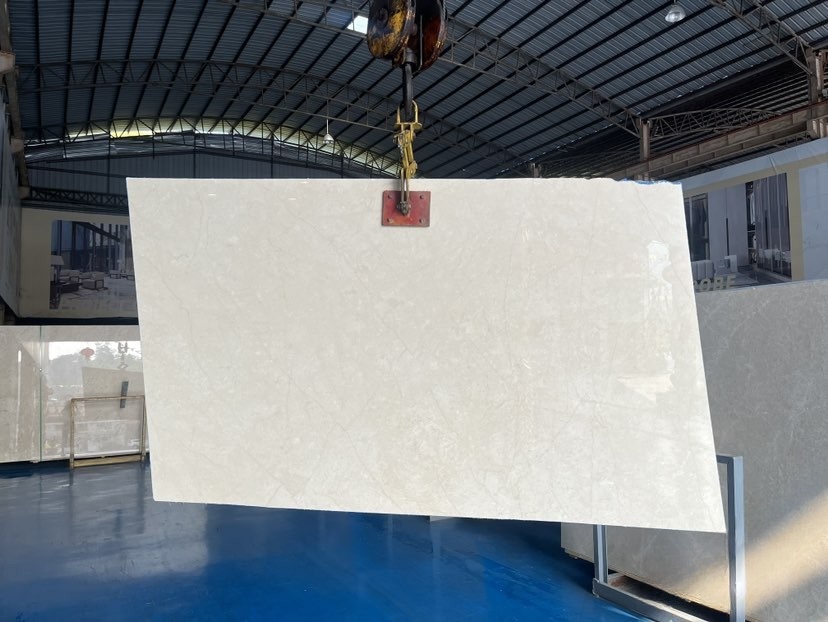 奥特曼老矿-山峰石业