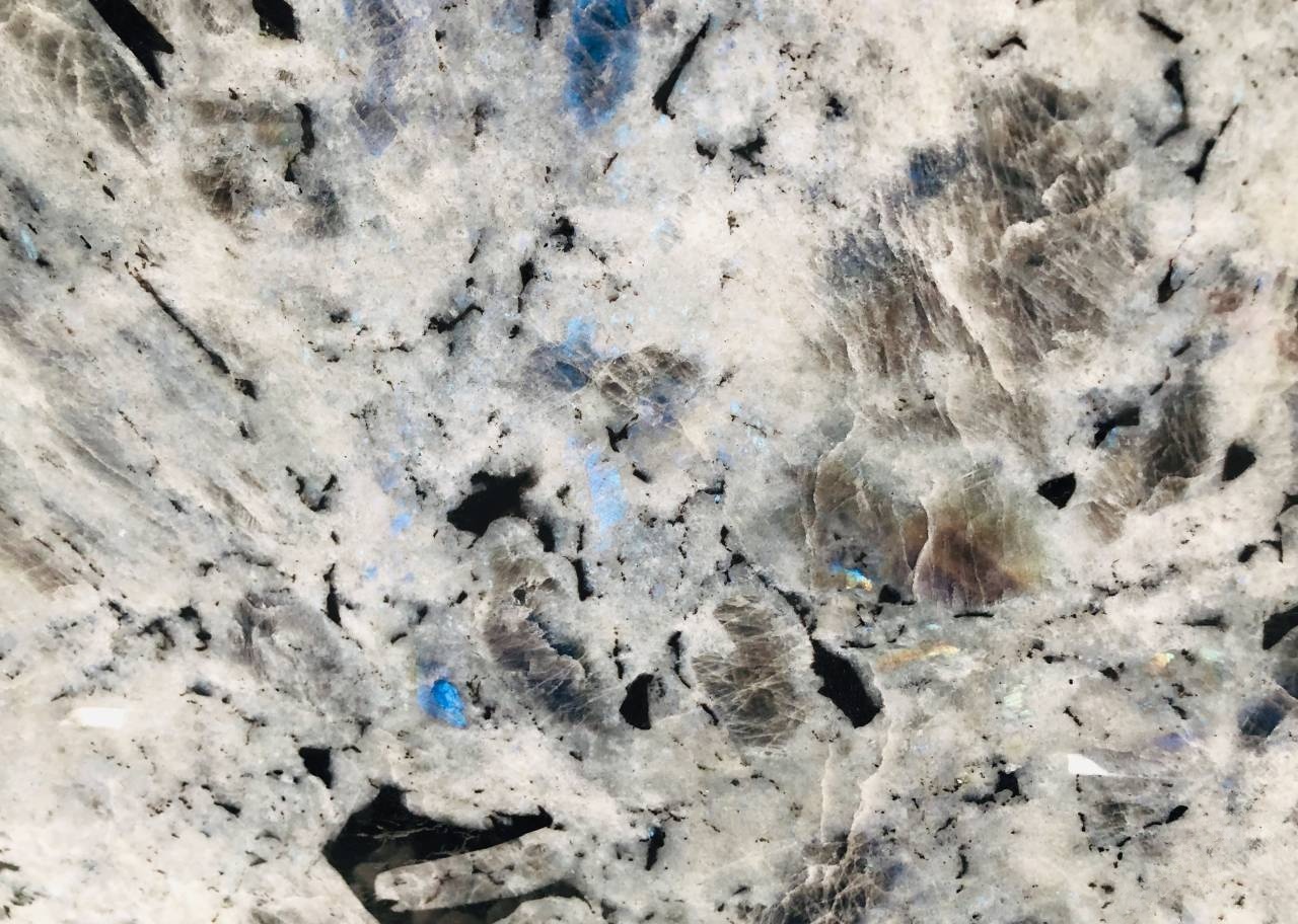 雪山蓝宝-太阳矿业·马达加斯加